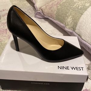 Nine West closed toe heels